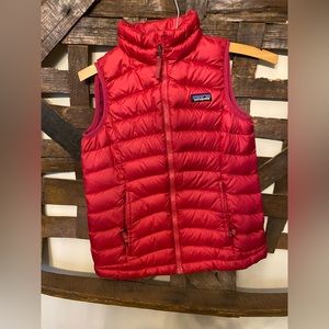 Girls Patagonia puffer vest.
